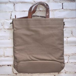 🆕[on] canvas /faux leather laptop tote